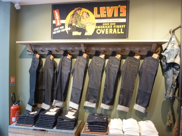 Levi's Vintage Clothing Store – Paris | redingote.
